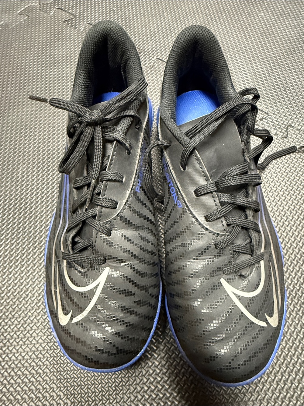 Men's Nike Phantom Indoor Turf Shoes
